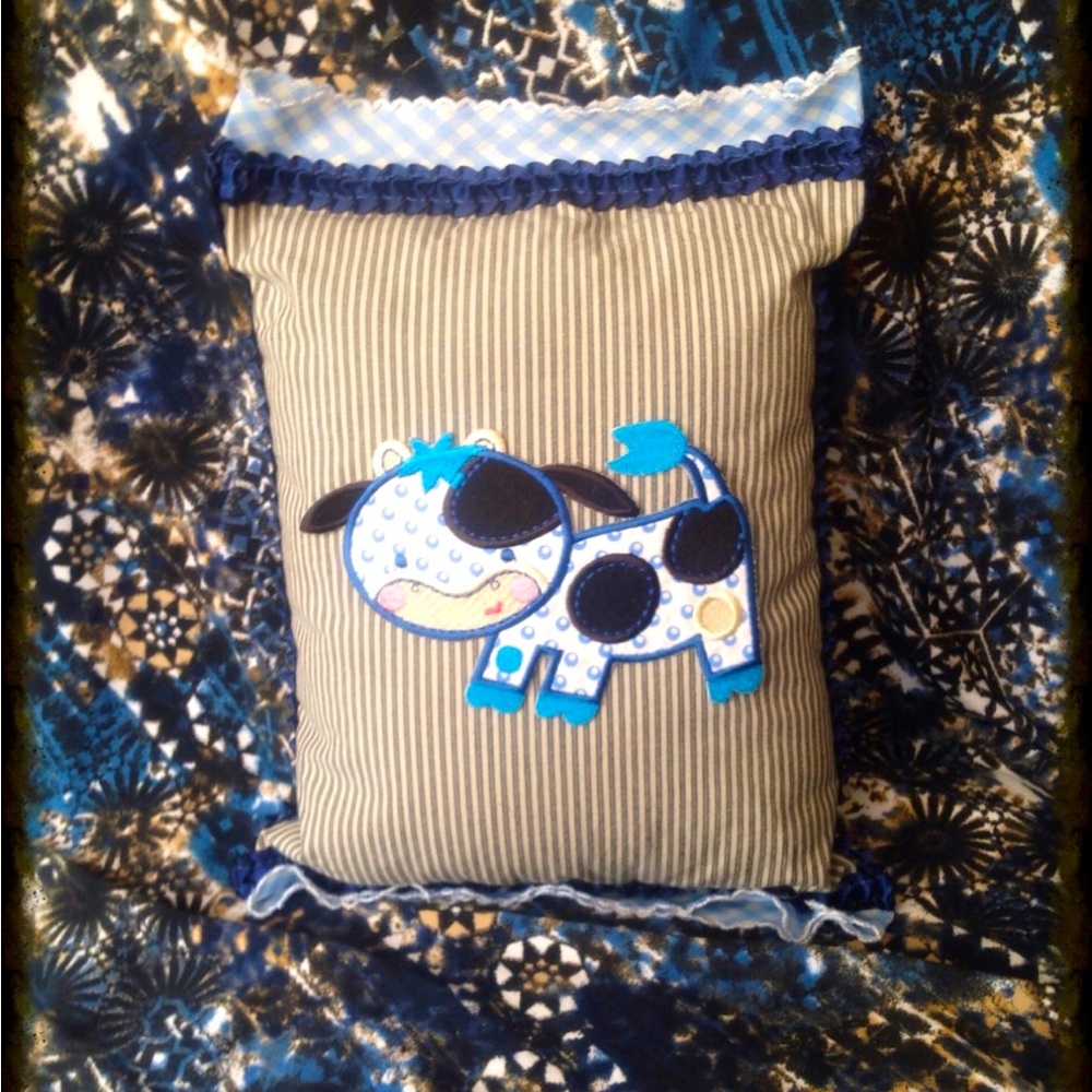 Hand Crafted  Cow Pillow— Baby Powder & Bamboo Scented  Child At Heart - Picture 3 of 8